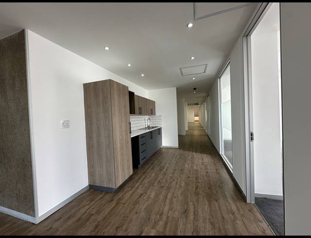 512M² OFFICE TO LET IN SANDHURST